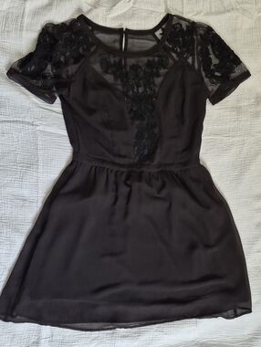 Kimchi Blue "Emma" Crepe Lace Dress, Size 8, Black, LBD